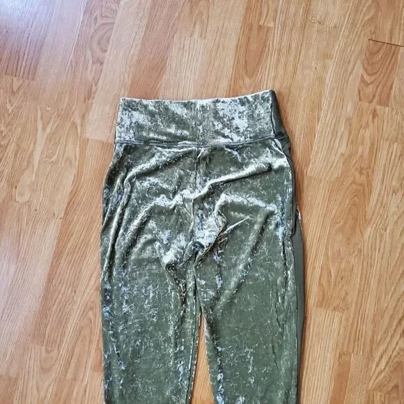NEW! HAH | Velvet Stirrup Pants Leggings - size Small in Sage Green - Picture 9 of 16